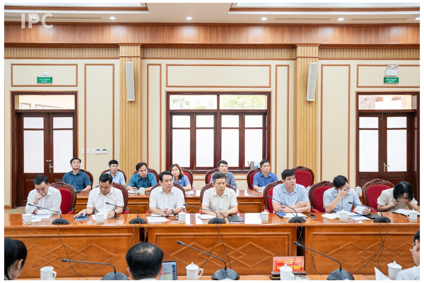 Các đại biểu tham dự hội nghị